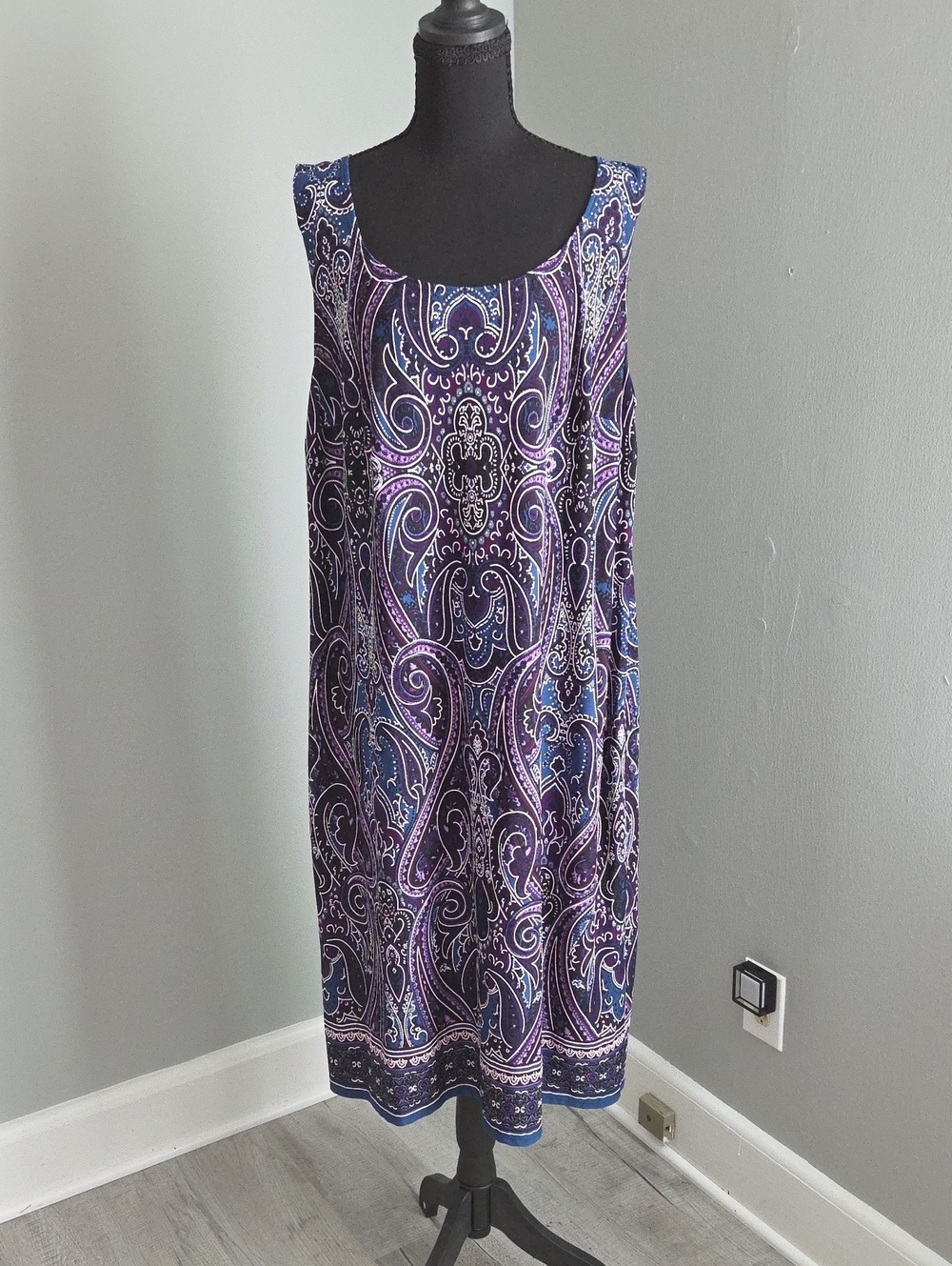 Dressbarn Blue and Purple Paisley Midi Dress 18